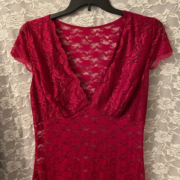 Dresses & Skirts - Merlot Red Stretch Lace Mini Dress